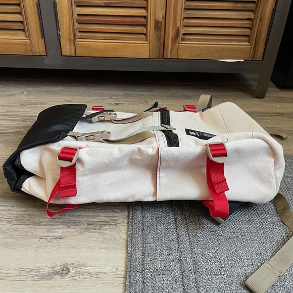 🆕Topo Designs Rover Pack collaboration with New Balance - Picture 7 of 12